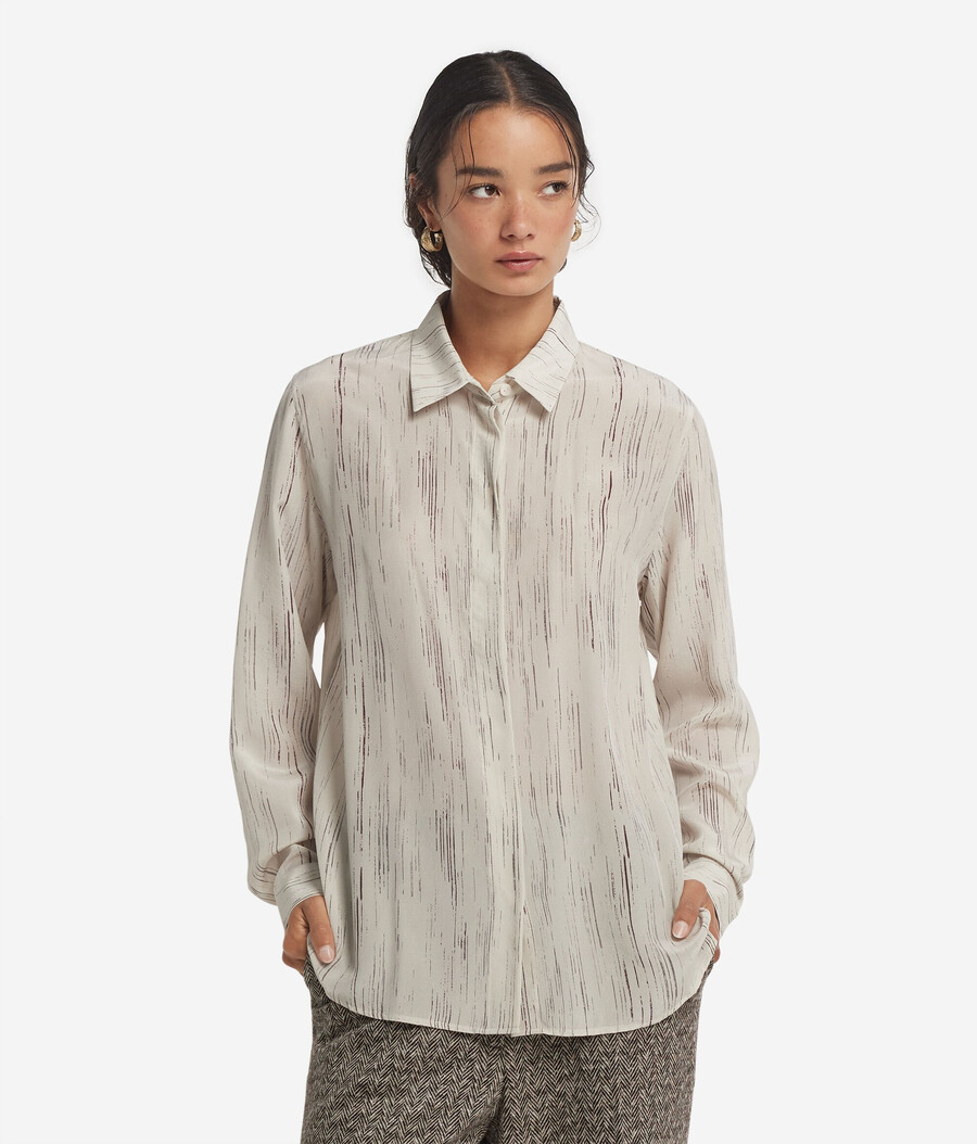 camicia in seta stampata con colletto