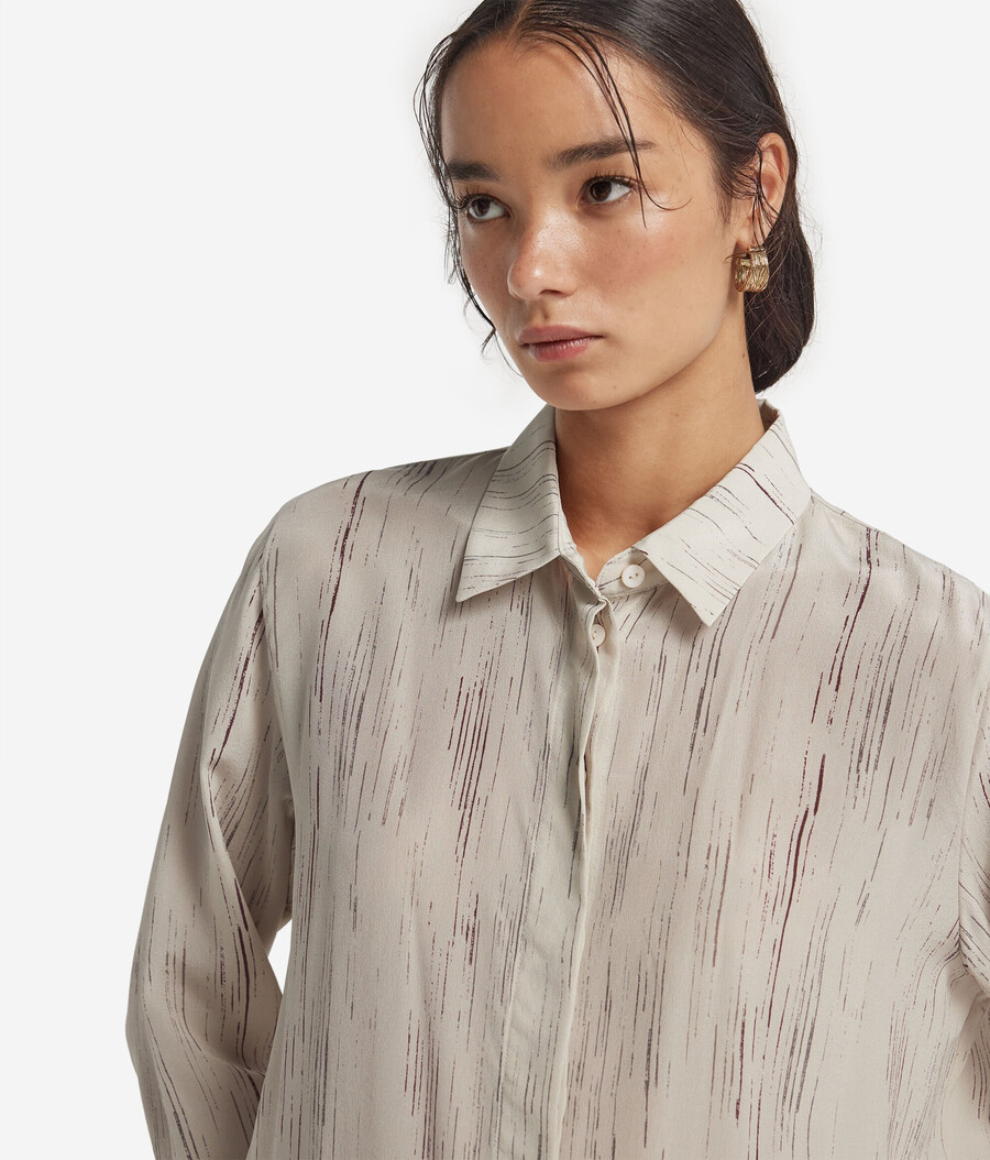 camicia in seta stampata con colletto