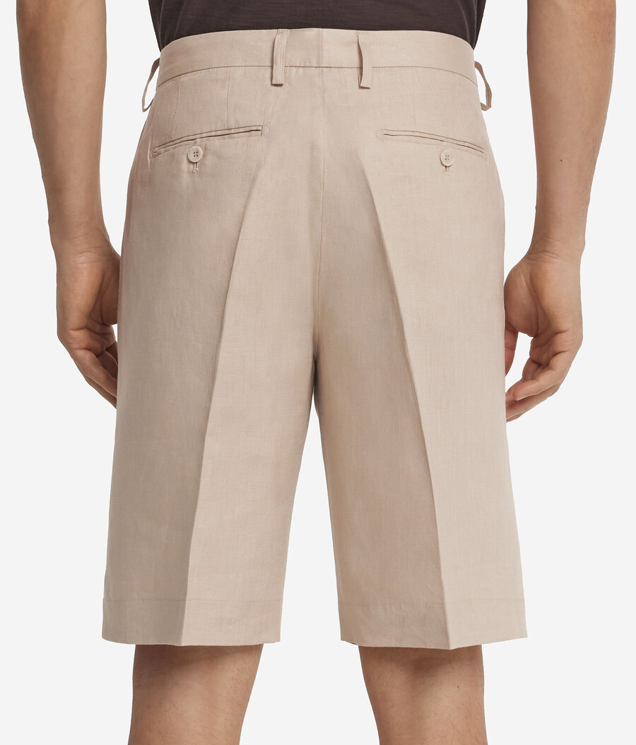 pantaloni corti in lino