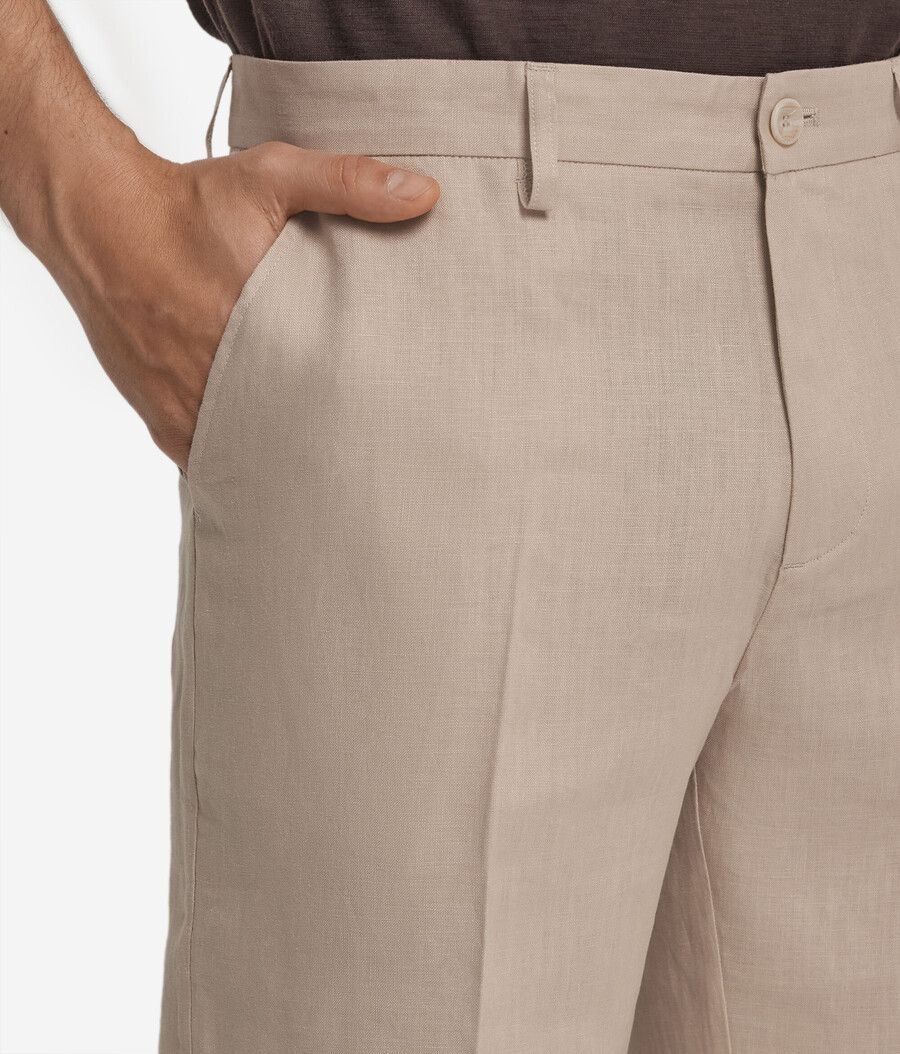 pantaloni corti in lino