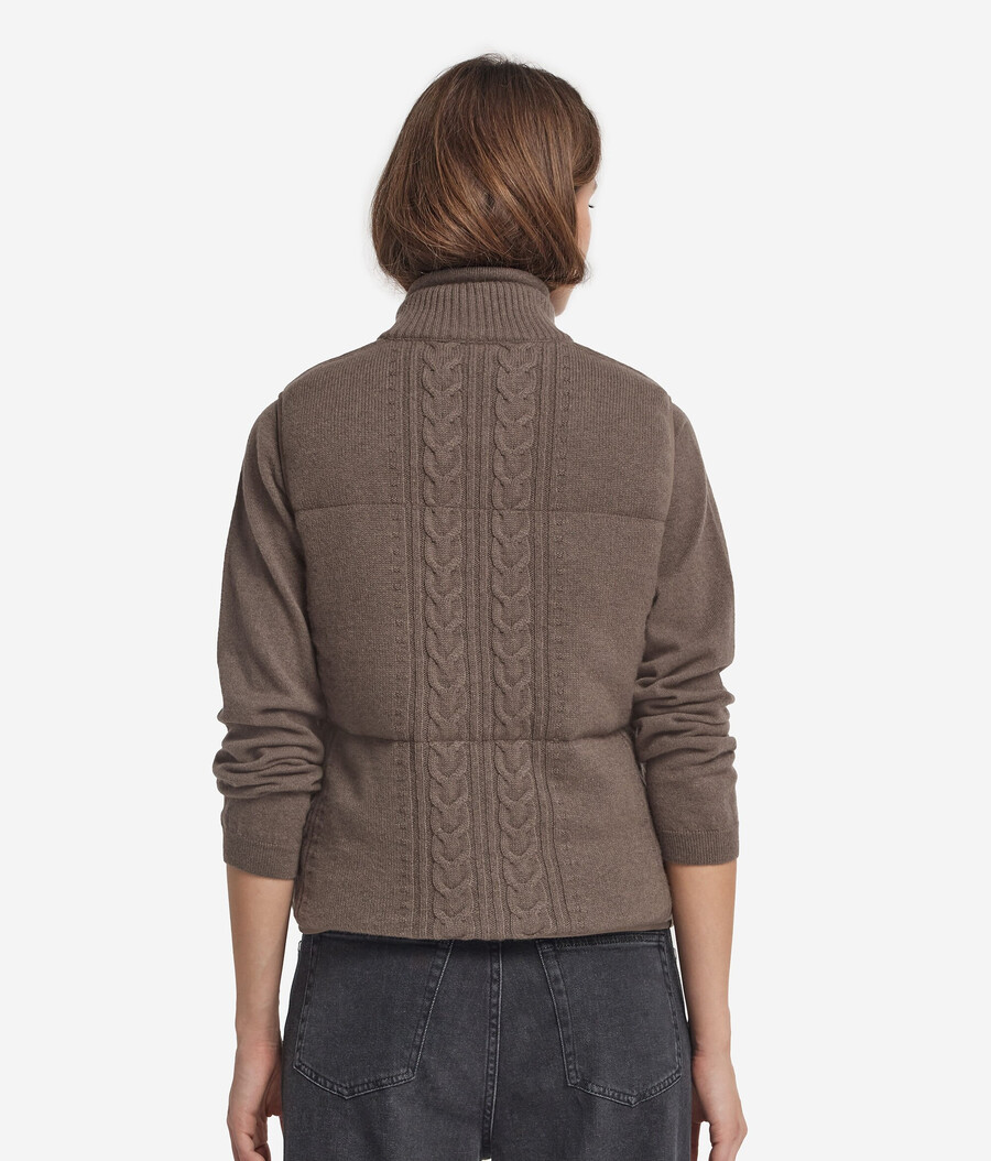 gilet reversibile in tessuto bouclé lavorato a trecce
