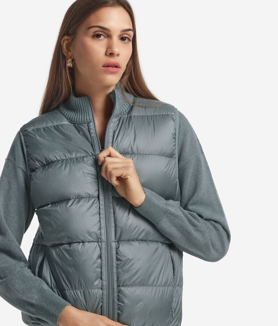 gilet reversibile in tessuto bouclé lavorato a trecce