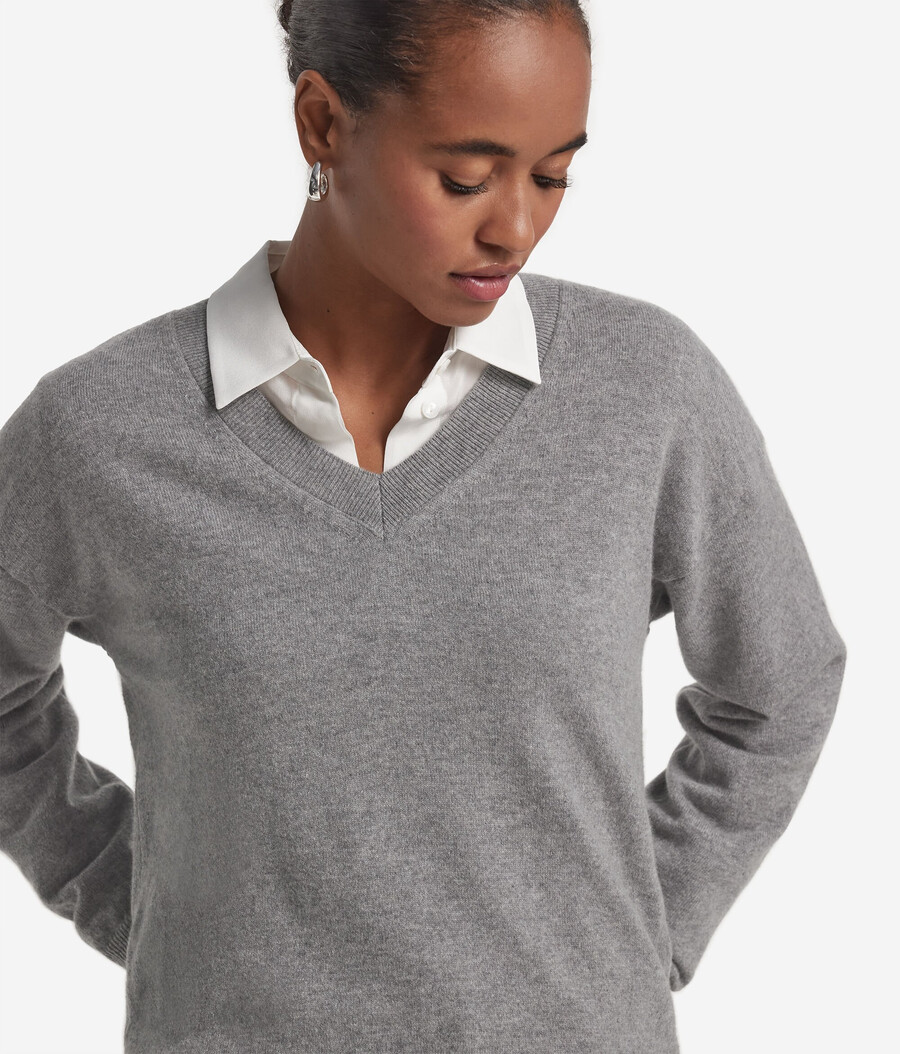 maglione con scollo a v in cashmere ultra morbido