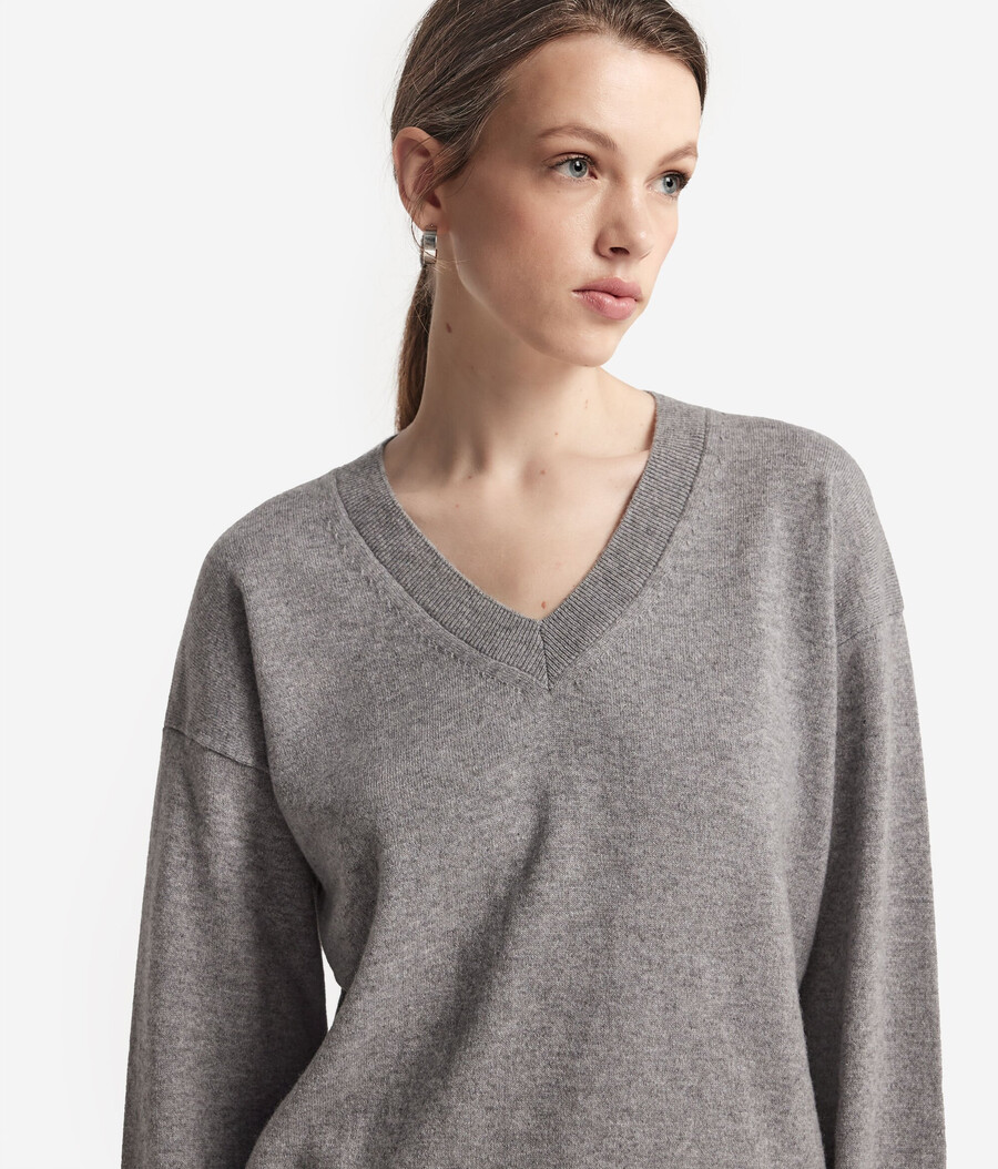 maglione con scollo a v in cashmere ultra morbido