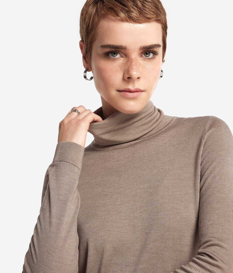maglione a collo alto in cashmere ultrafine