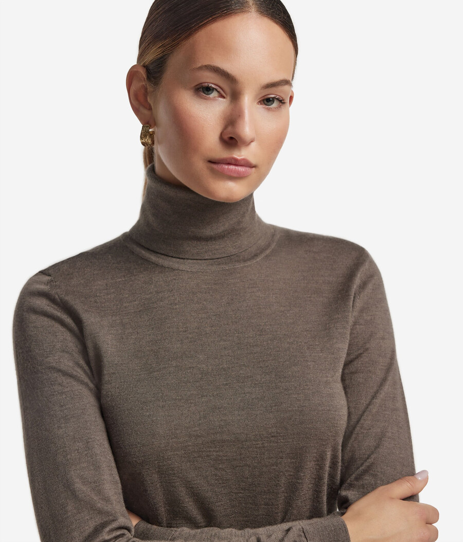 maglione a collo alto in cashmere ultrafine