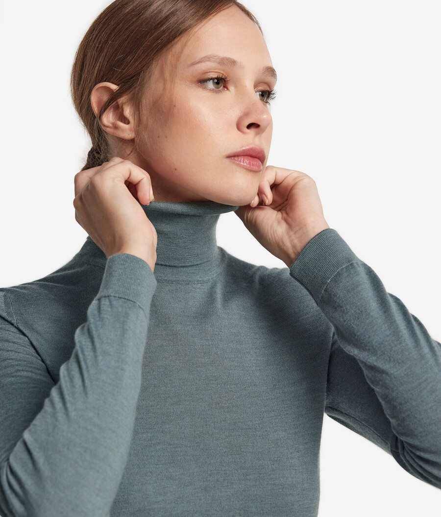 maglione a collo alto in cashmere ultrafine