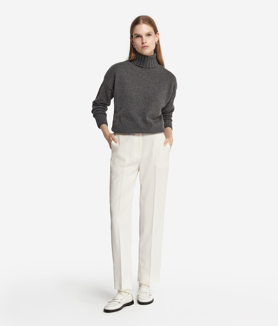 maglione lungo a collo alto in cashmere ultra morbido
