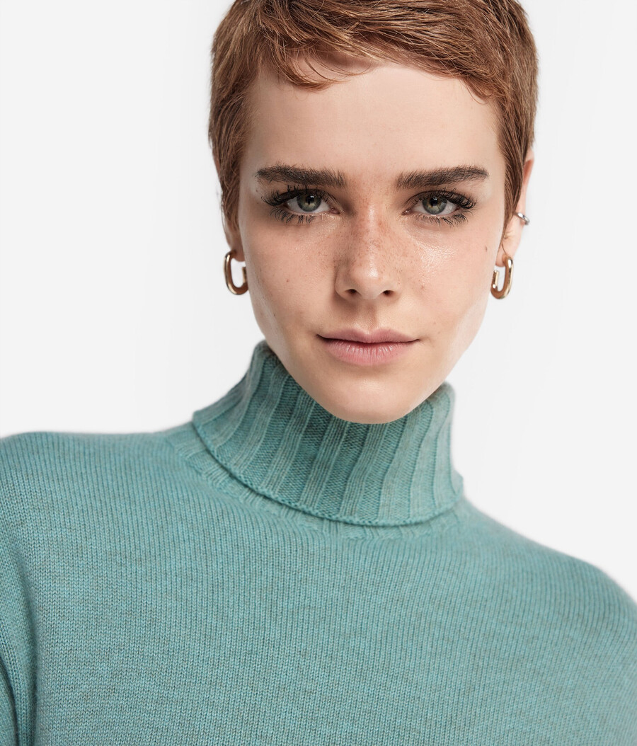 maglione lungo a collo alto in cashmere ultra morbido