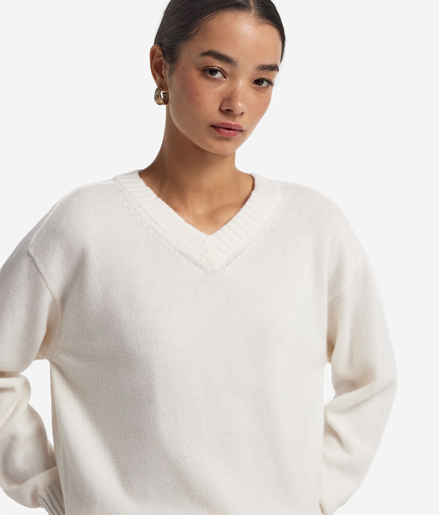 maglione con scollo a v in cashmere ultra morbido e maniche inserite