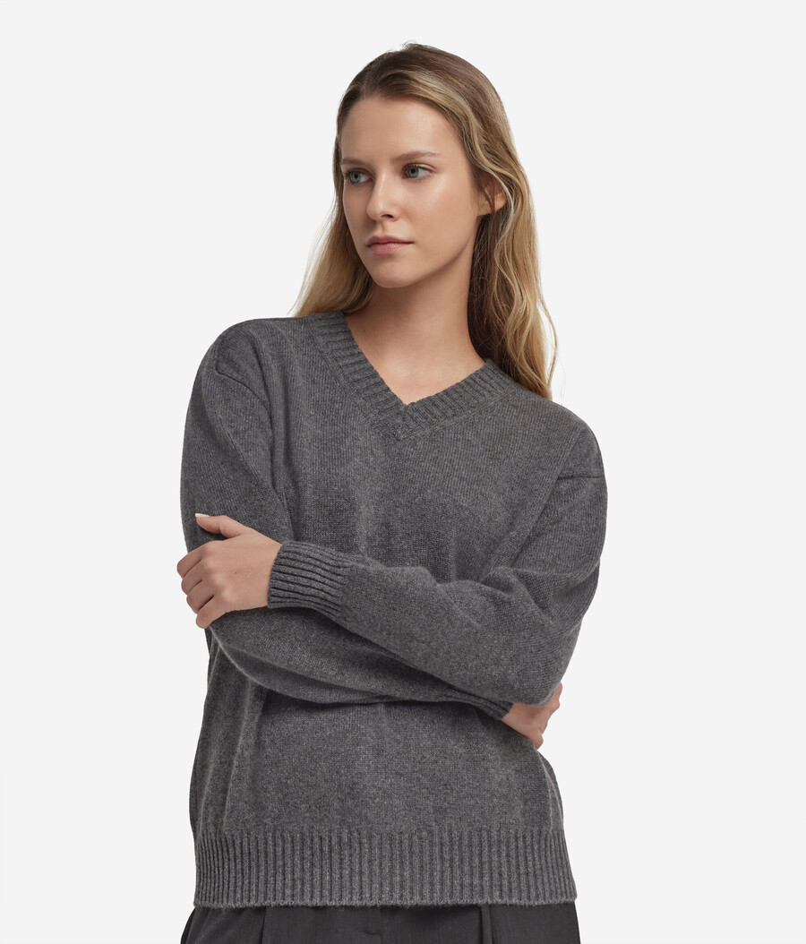 maglione con scollo a v in cashmere ultra morbido e maniche inserite