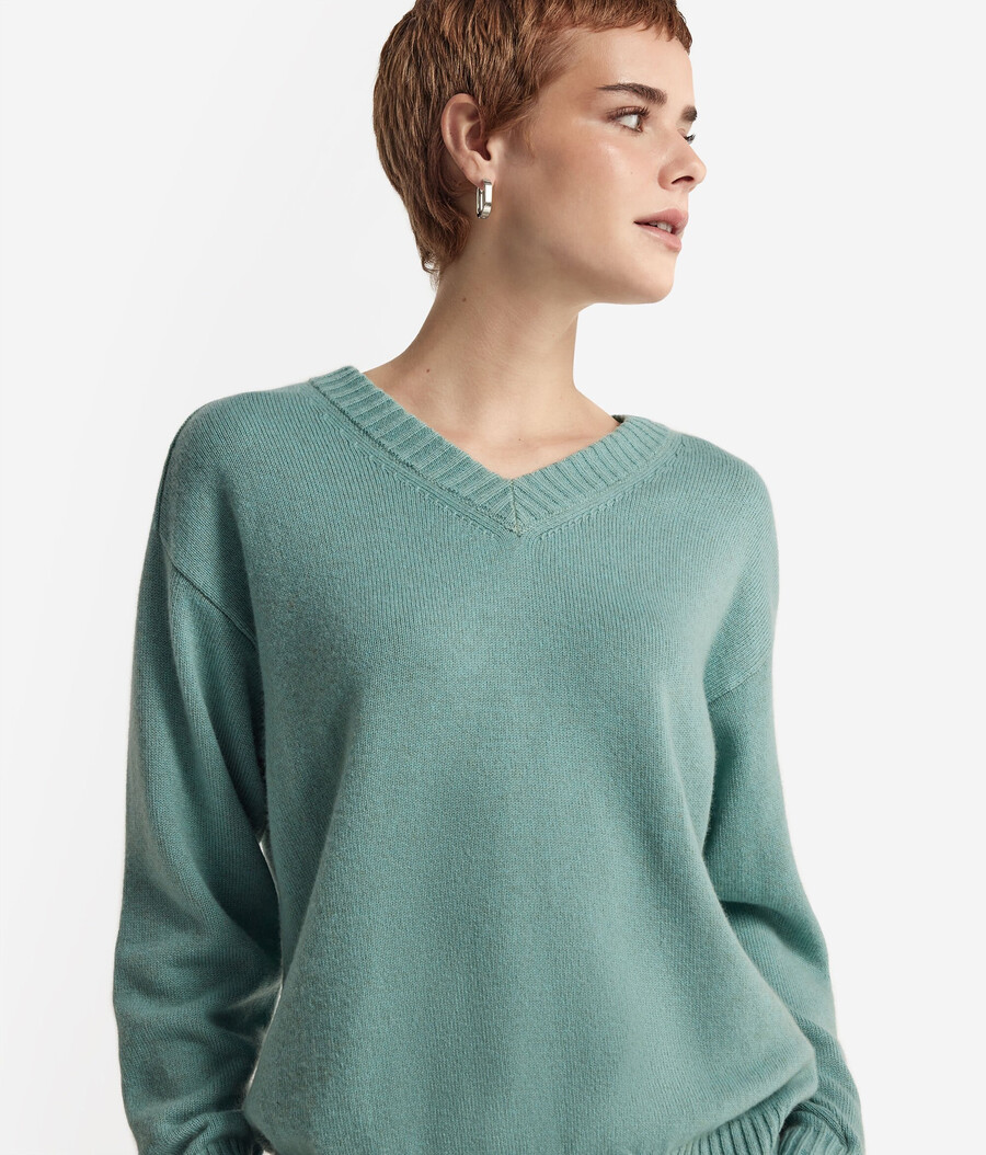 maglione con scollo a v in cashmere ultra morbido e maniche inserite