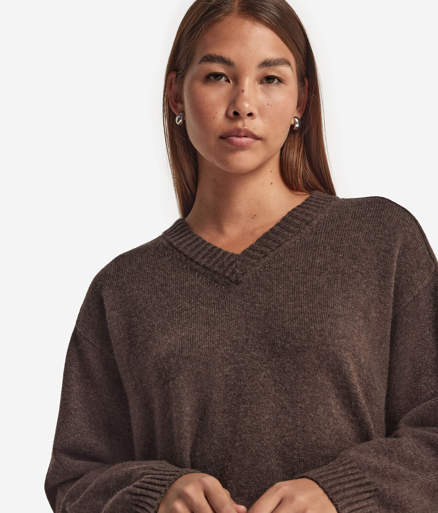 maglione con scollo a v in cashmere ultra morbido e maniche inserite