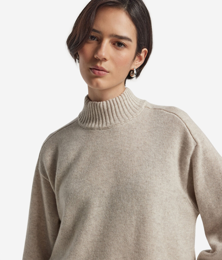 dolcevita in cashmere ultra morbido con maniche inserite