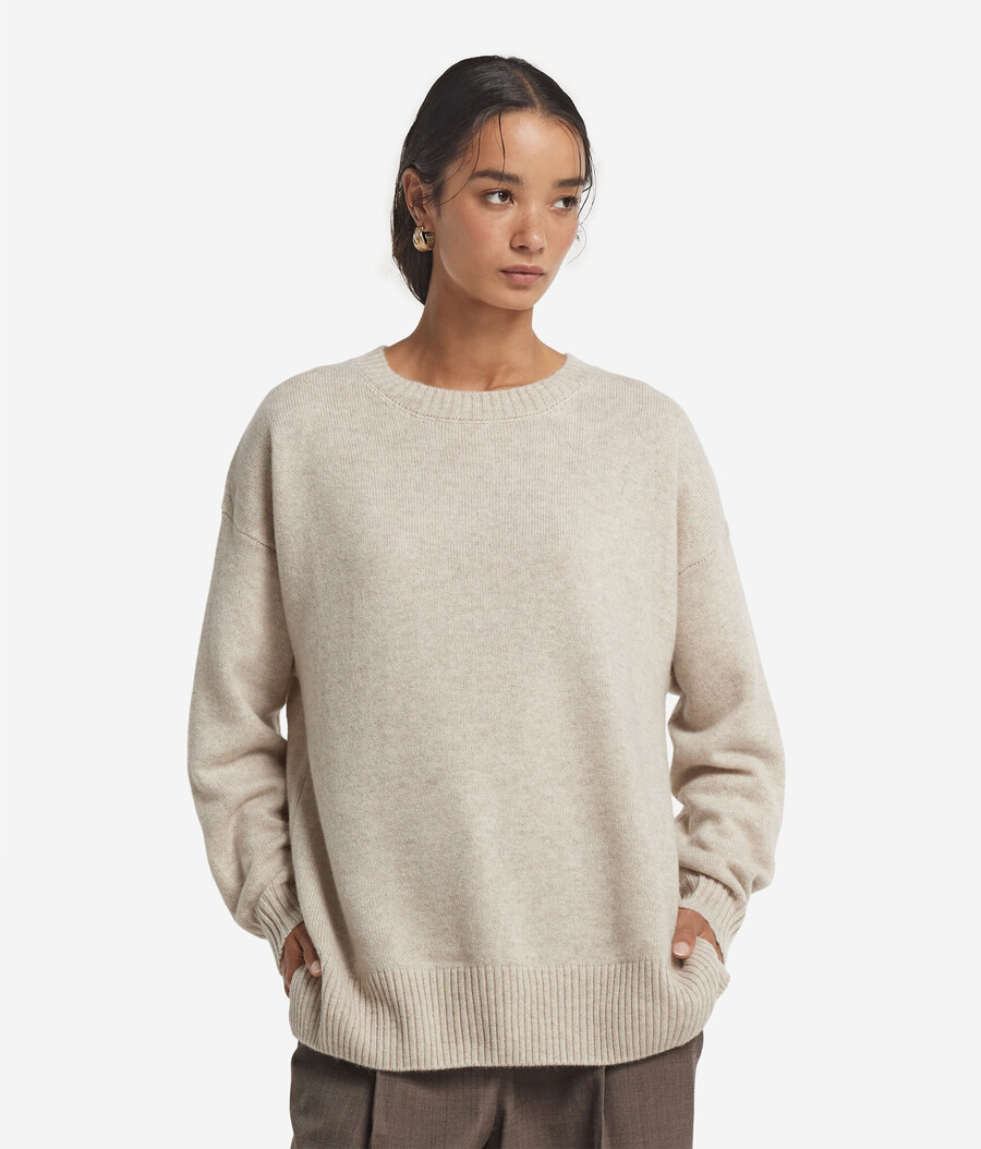 maglione girocollo in cashmere ultra morbido con spacchi
