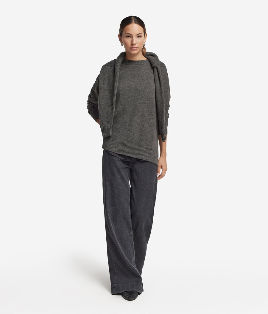 maglione girocollo in cashmere ultra morbido con spacchi