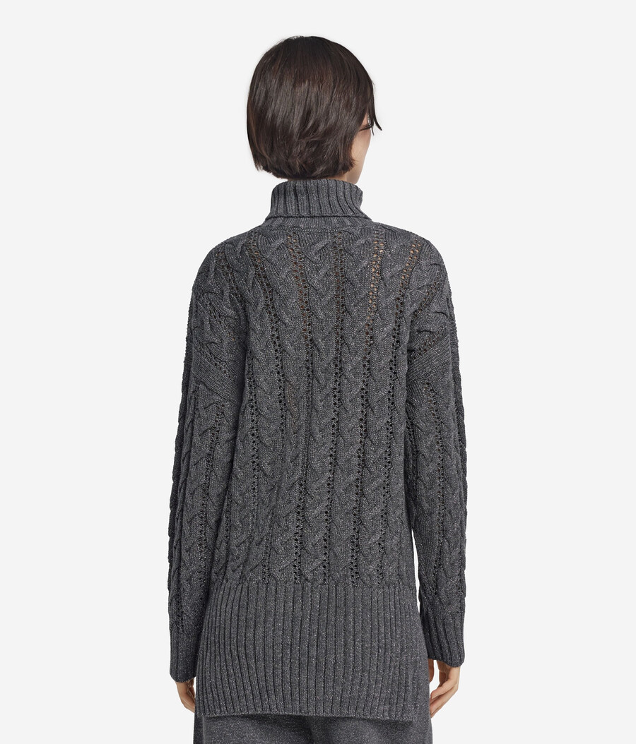 dolcevita in lana e lurex lavorato a maglia a trecce