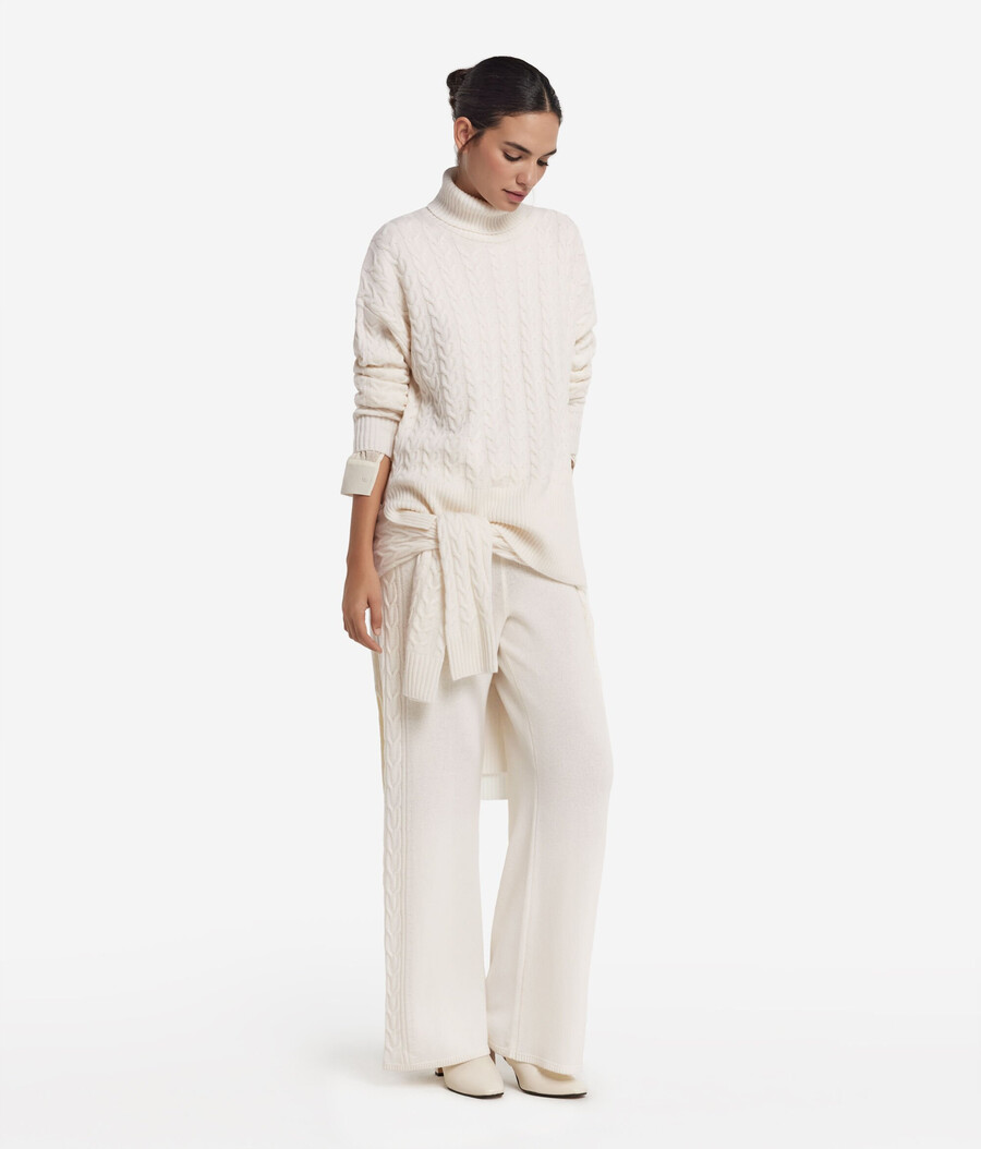 dolcevita in cashmere ultra morbido con lavorazione a trecce
