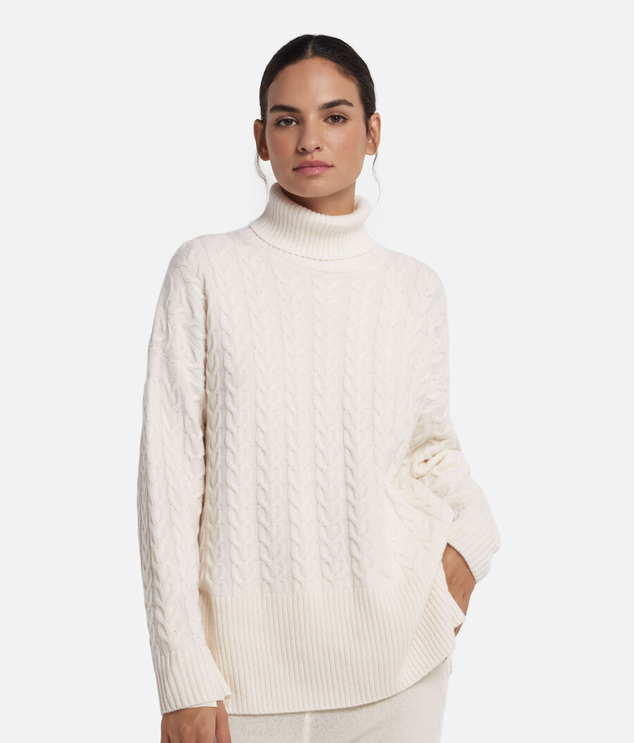dolcevita in cashmere ultra morbido con lavorazione a trecce