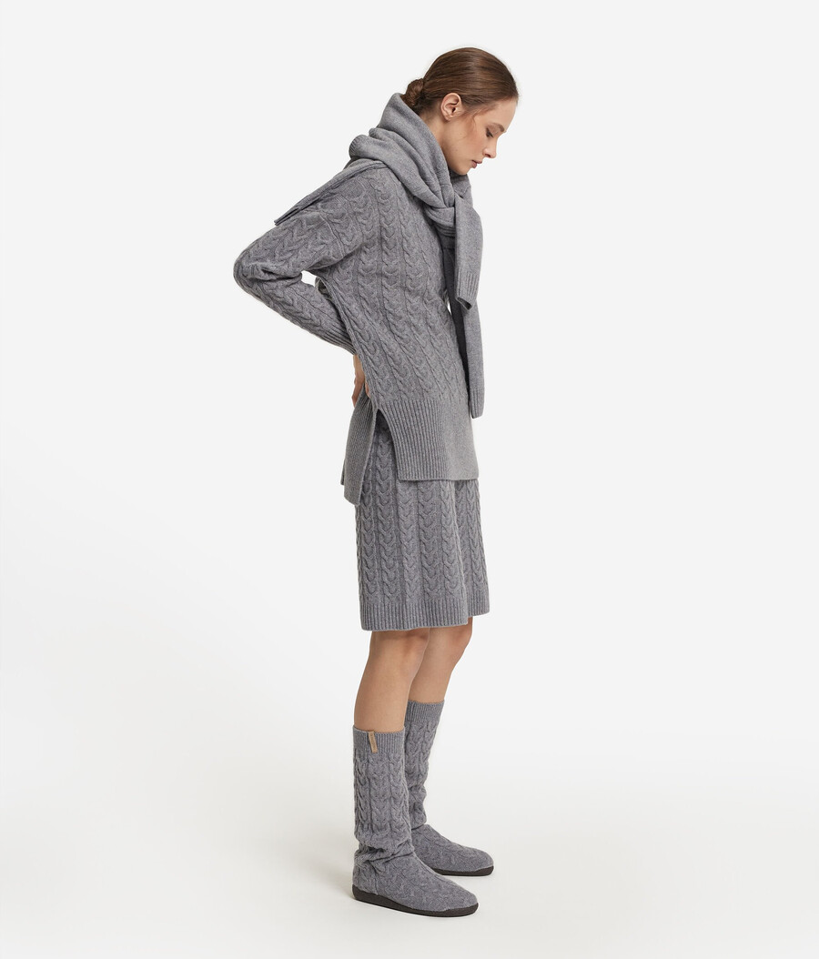 dolcevita in cashmere ultra morbido con lavorazione a trecce