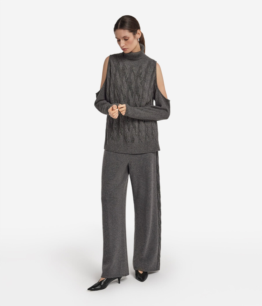 top in cashmere ultra morbido con lavorazione a trecce e strass