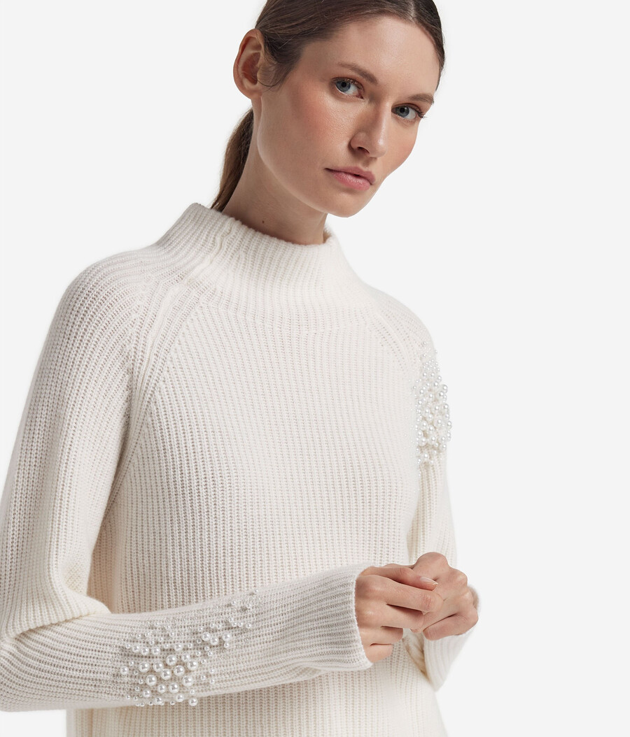 dolcevita in cashmere ultra morbido con perline
