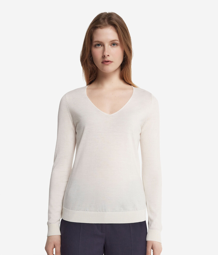 maglione con scollo a v in cashmere ultrafine