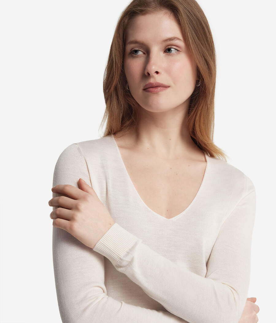 maglione con scollo a v in cashmere ultrafine