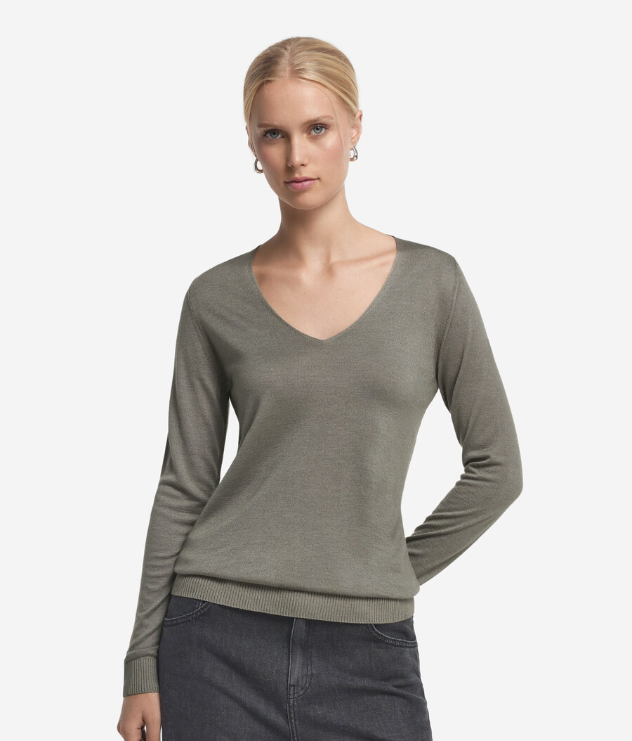 maglione con scollo a v in cashmere ultrafine