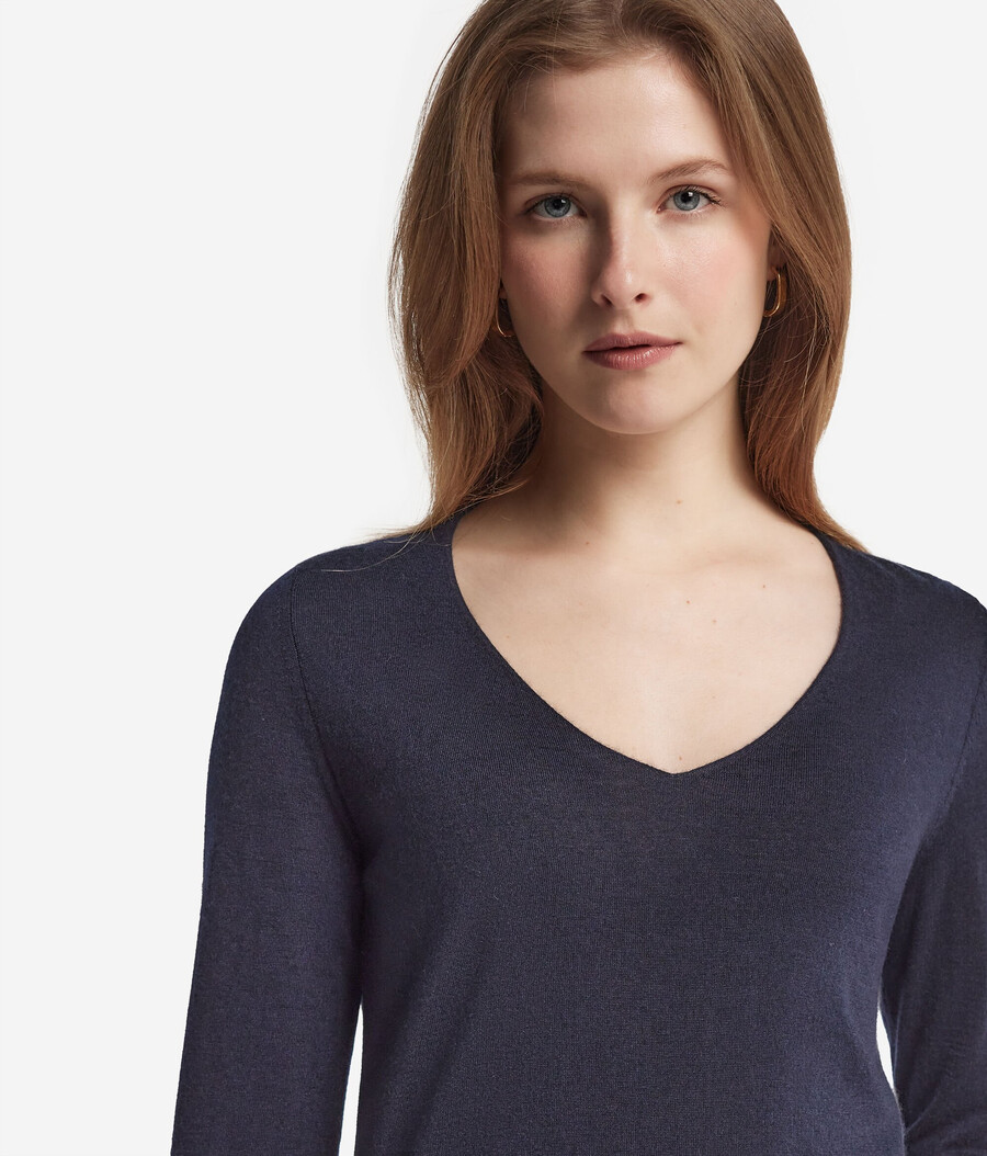 maglione con scollo a v in cashmere ultrafine