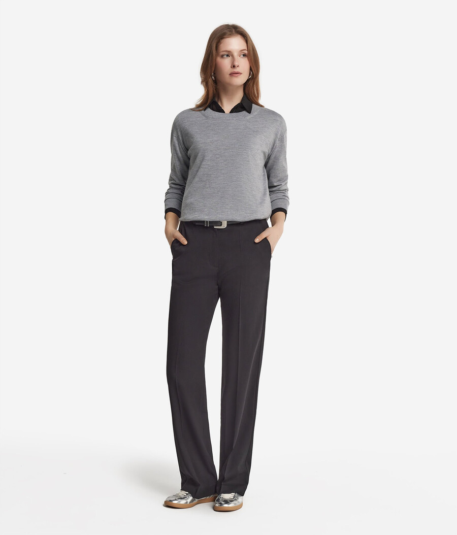 maglione in cashmere con scollo tondo e spacchi