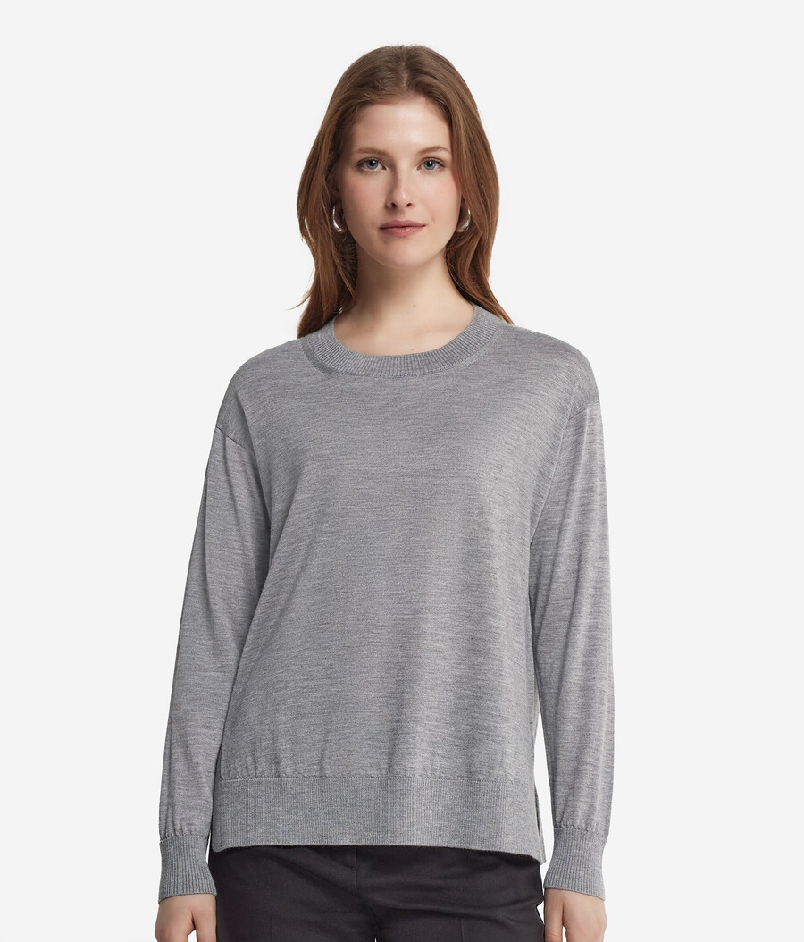 maglione in cashmere con scollo tondo e spacchi