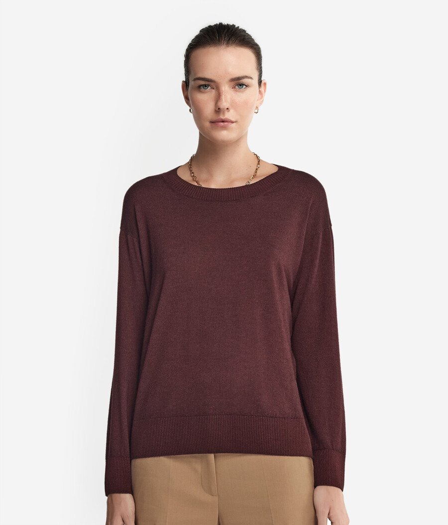 maglione in cashmere con scollo tondo e spacchi