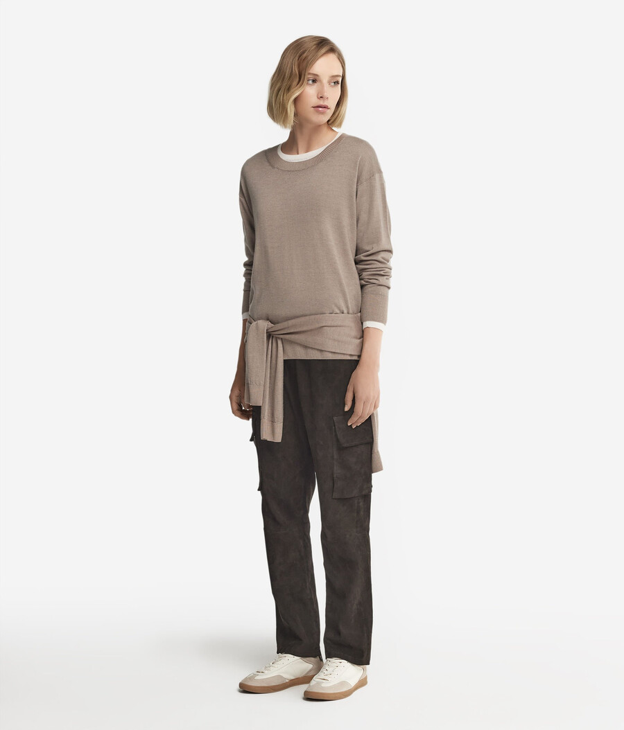maglione in cashmere con scollo tondo e spacchi