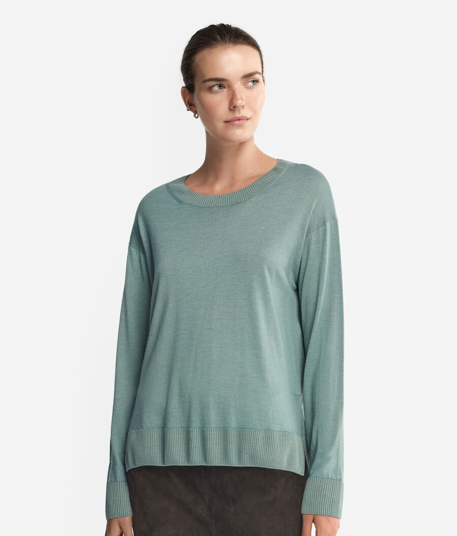 maglione in cashmere con scollo tondo e spacchi