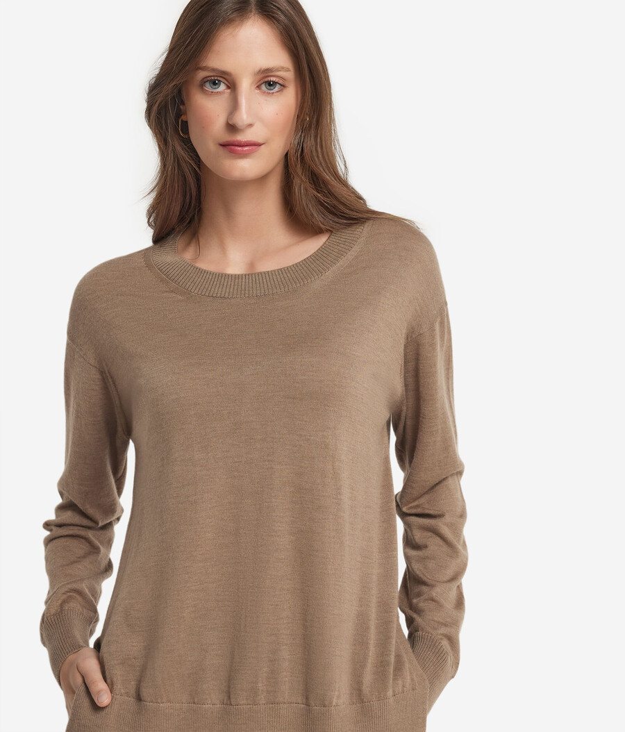 maglione in cashmere con scollo tondo e spacchi