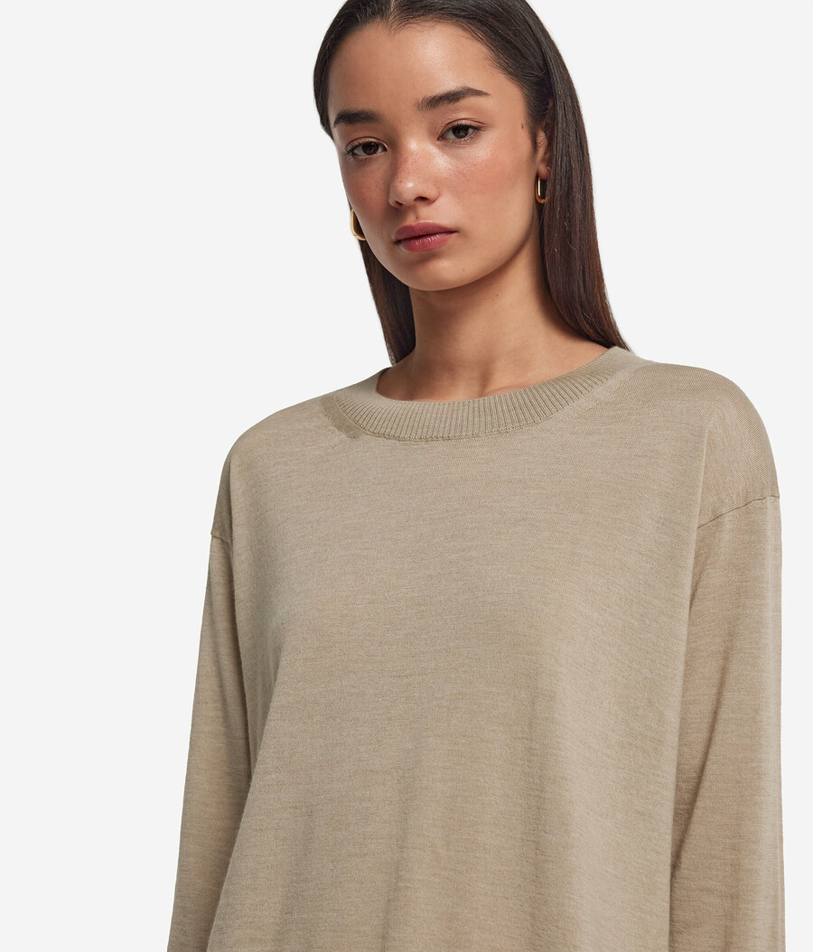 maglione in cashmere con scollo tondo e spacchi