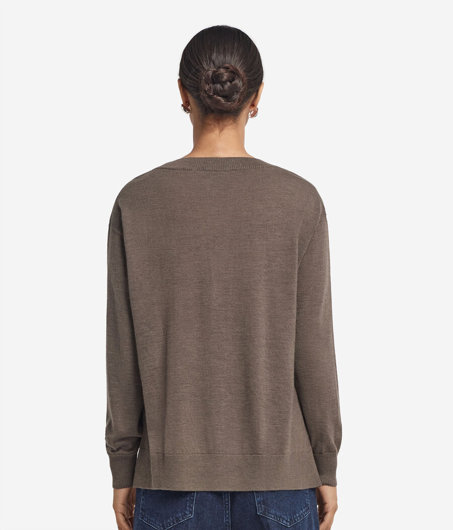 maglione in cashmere con scollo tondo e spacchi