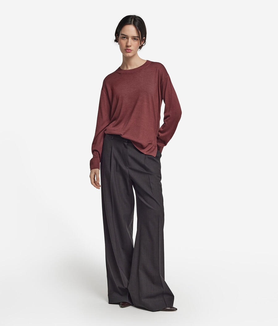 maglione in cashmere con scollo tondo e spacchi