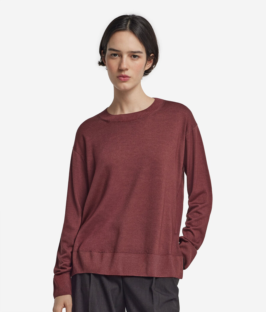 maglione in cashmere con scollo tondo e spacchi