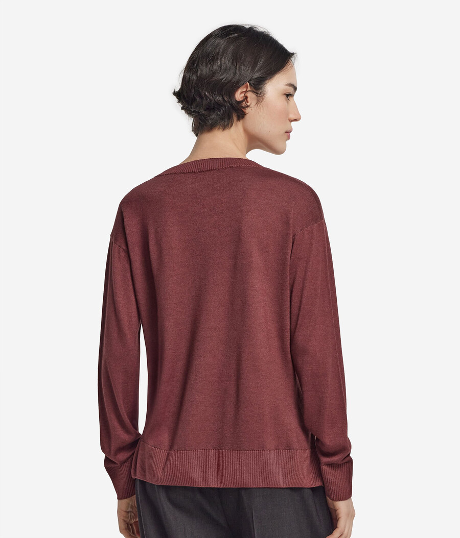 maglione in cashmere con scollo tondo e spacchi