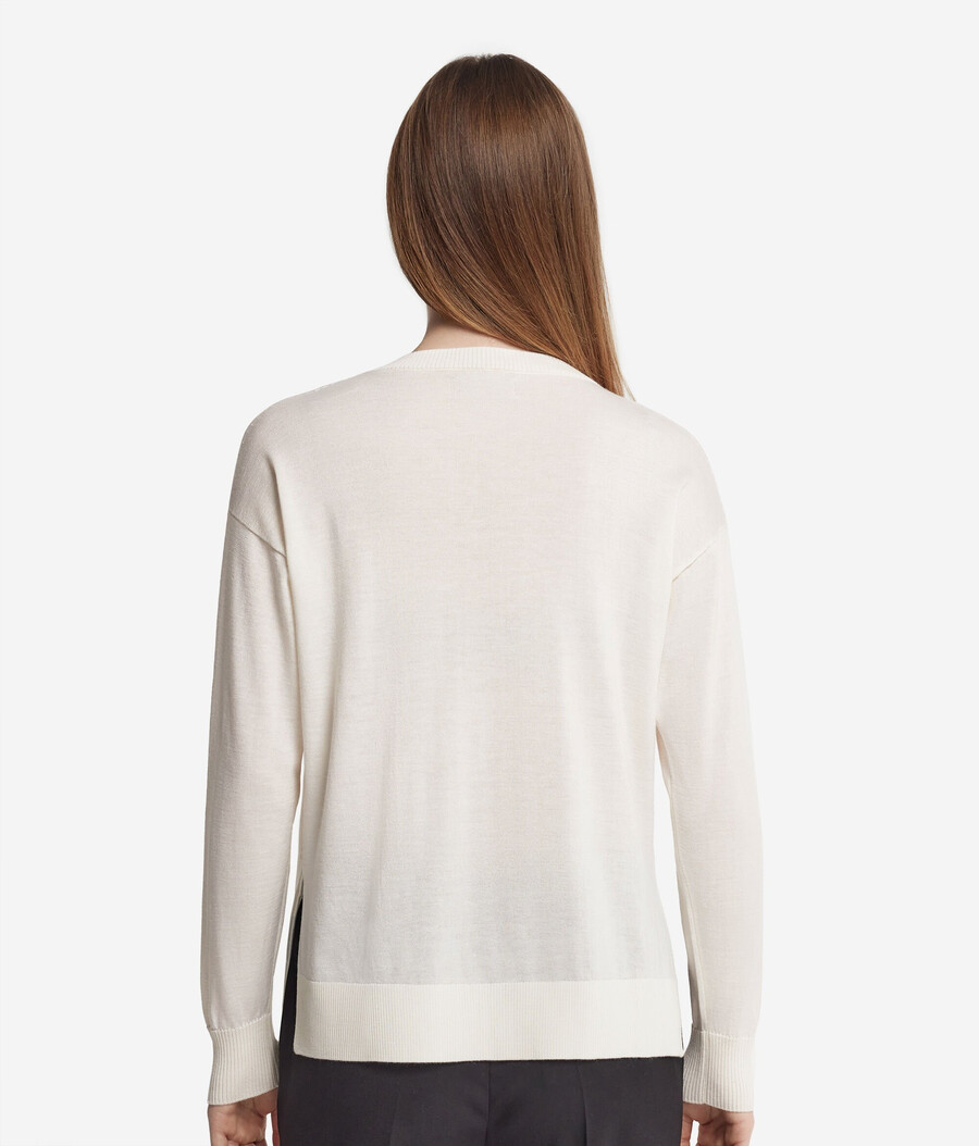 maglione in cashmere con scollo a v e spacchi
