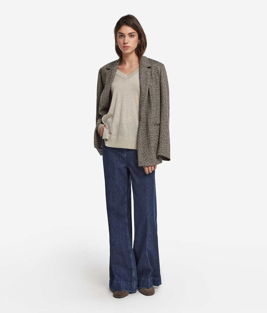 maglione in cashmere con scollo a v e spacchi