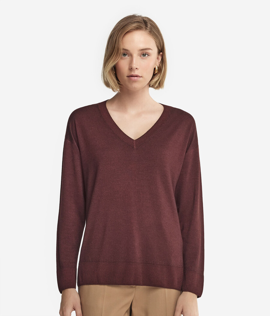 maglione in cashmere con scollo a v e spacchi