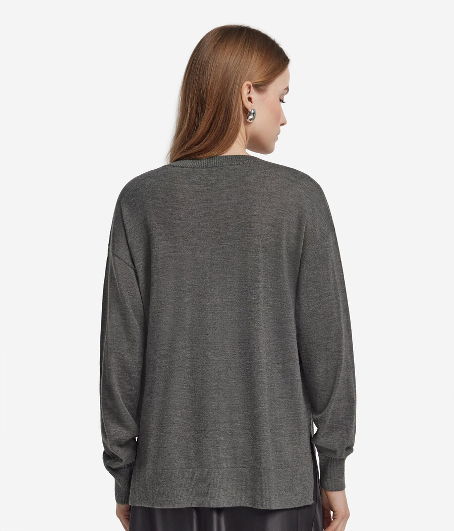 maglione in cashmere con scollo a v e spacchi