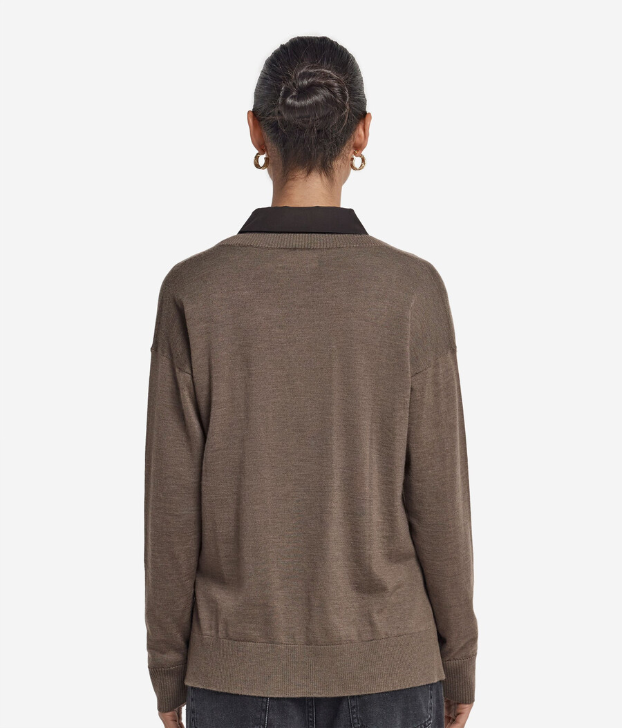 maglione in cashmere con scollo a v e spacchi