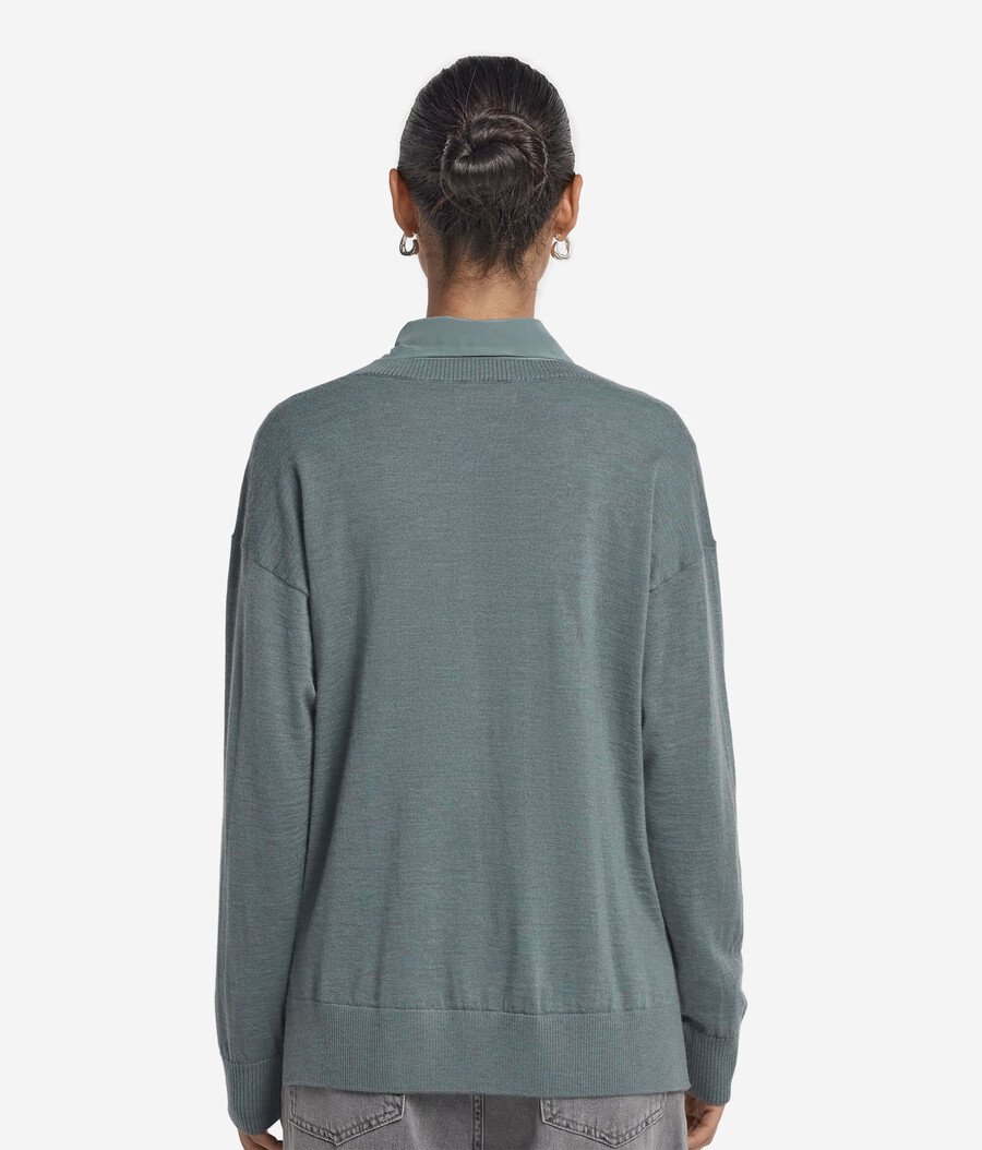 maglione in cashmere con scollo a v e spacchi