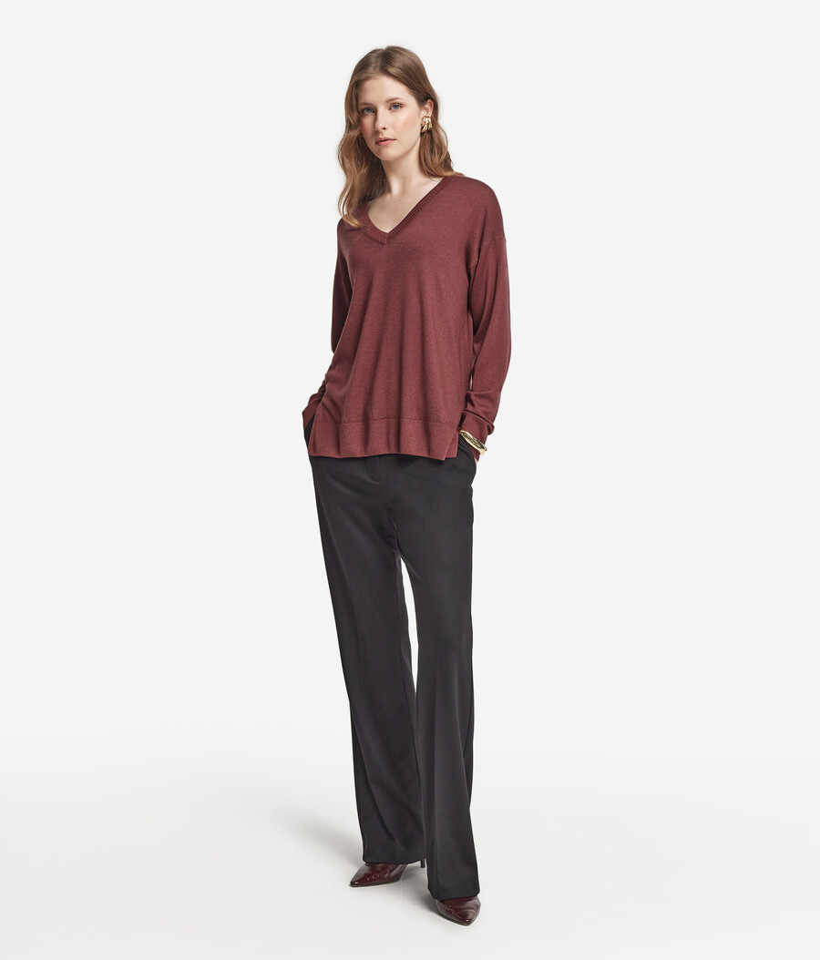 maglione in cashmere con scollo a v e spacchi