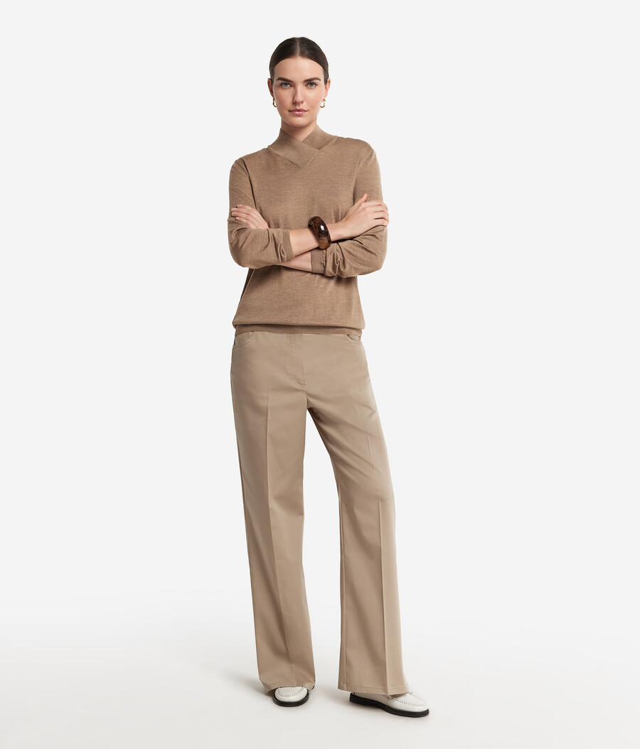 maglione a collo alto con finitura in cashmere