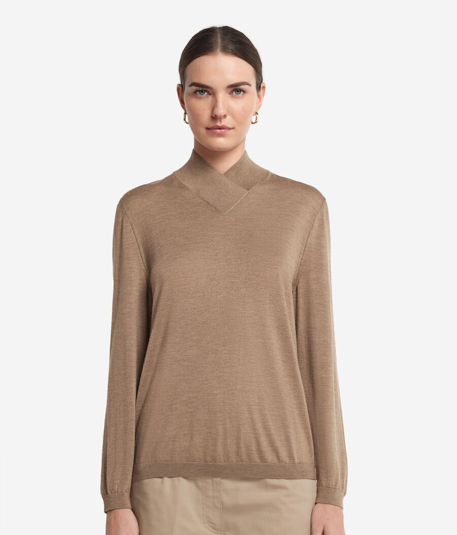 maglione a collo alto con finitura in cashmere